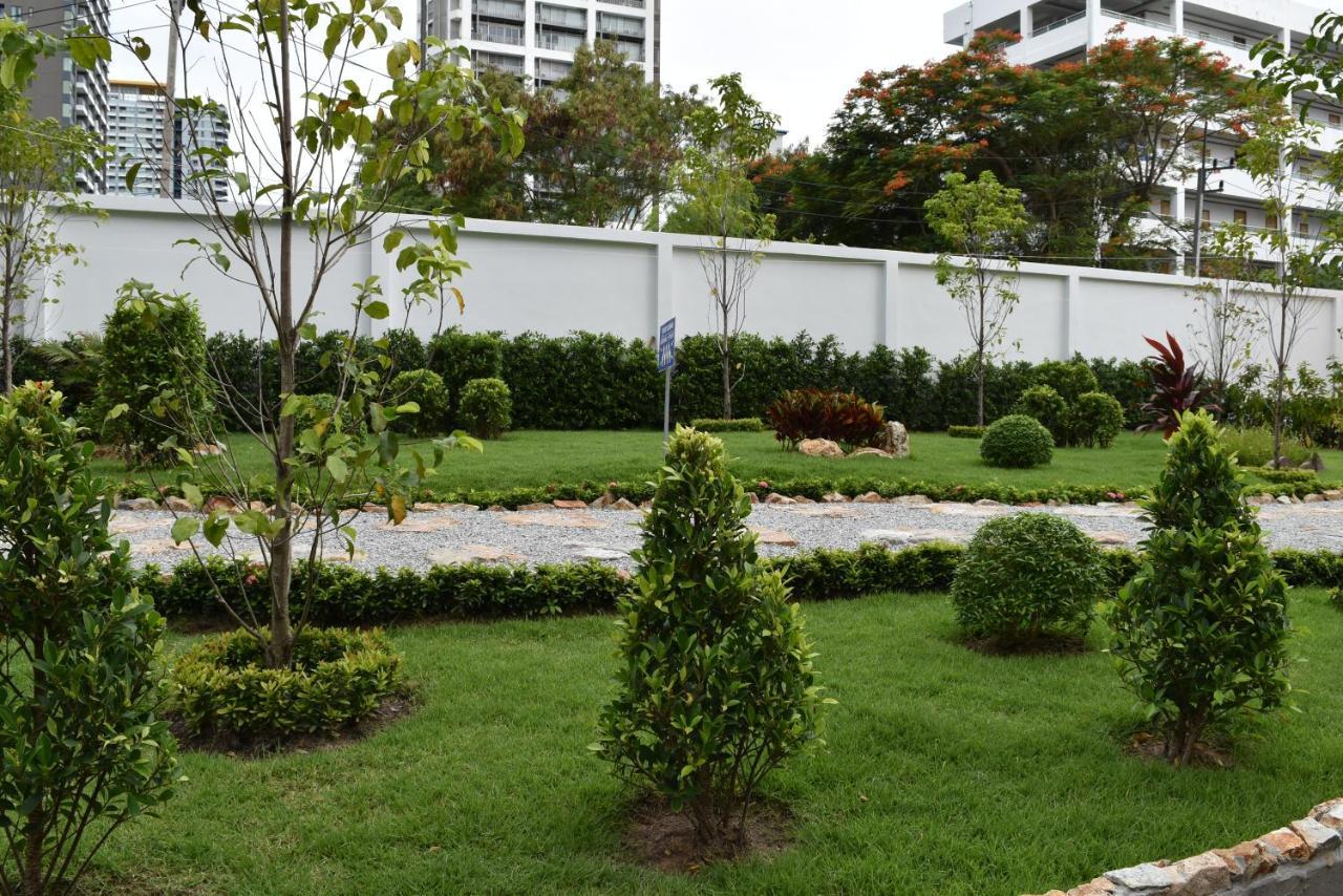 Golden Jomtien Beach Hotel Exterior photo