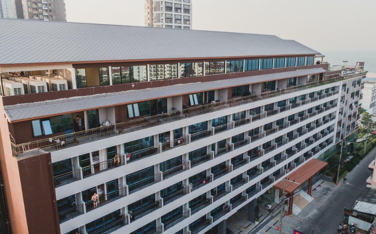 Golden Jomtien Beach Hotel Exterior photo